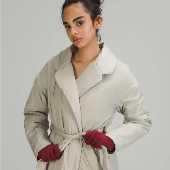 Lululemon Warm Revelation Gloves *Tech Mulled Wine MLWI - Picture 3 of 6